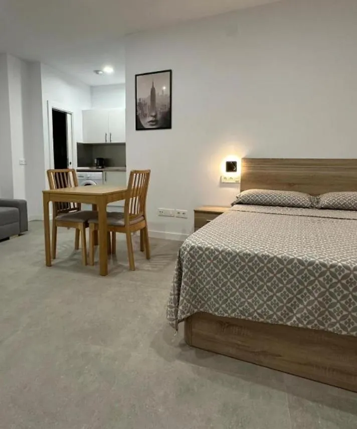 Apartamento Estupendo Piso A 5 Min De La Estacion De Bus Y Tren Maria Zambrano Málaga España