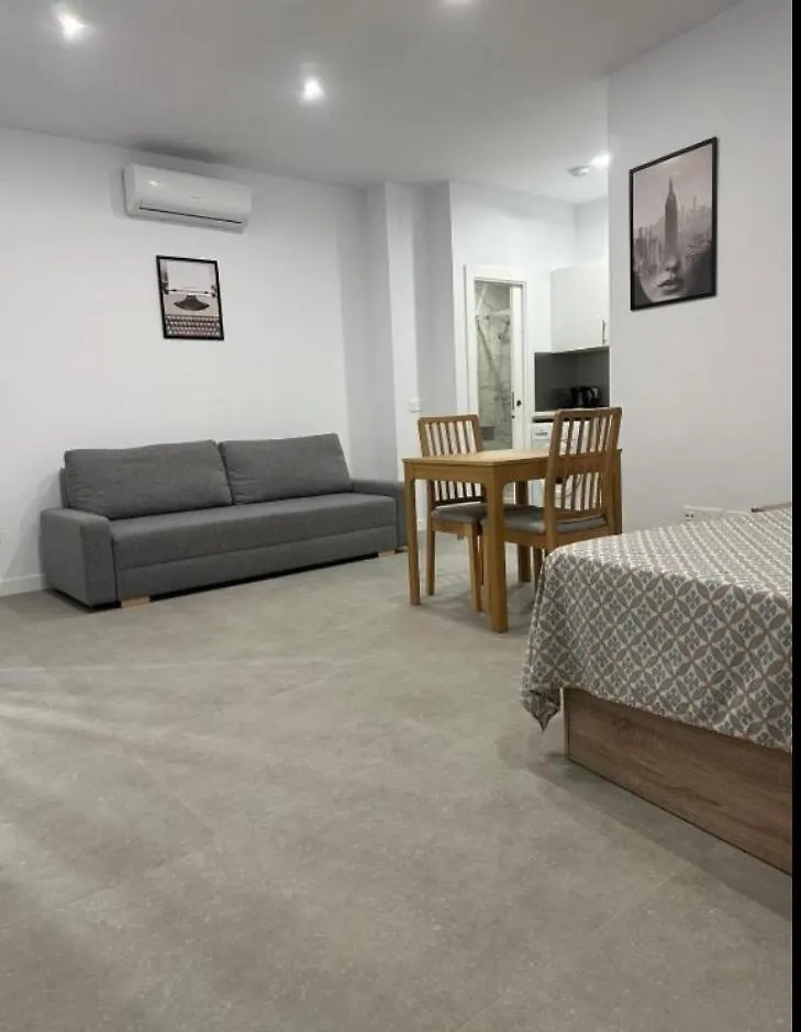 Apartamento Estupendo Piso A 5 Min De La Estacion De Bus Y Tren Maria Zambrano Málaga 0*,