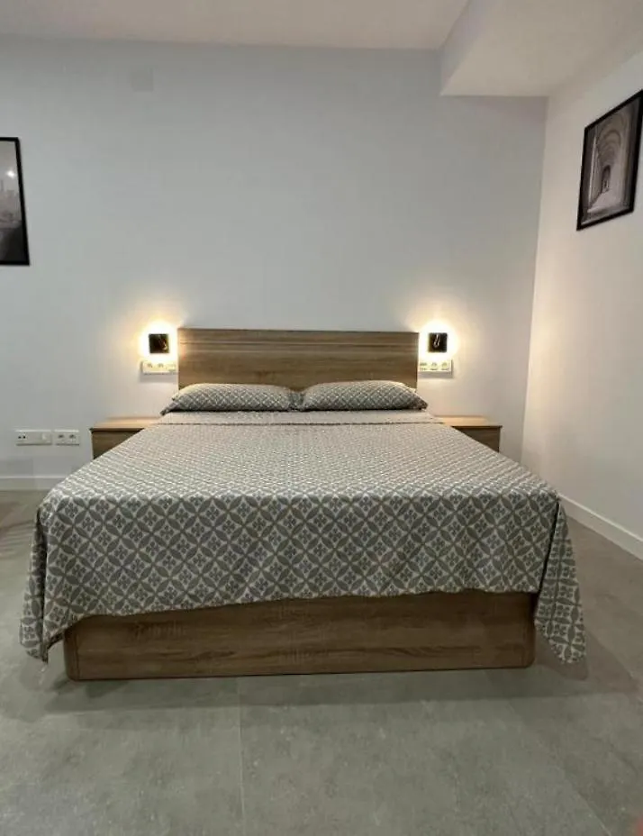 Apartamento Estupendo Piso A 5 Min De La Estacion De Bus Y Tren Maria Zambrano Málaga 0*,  España