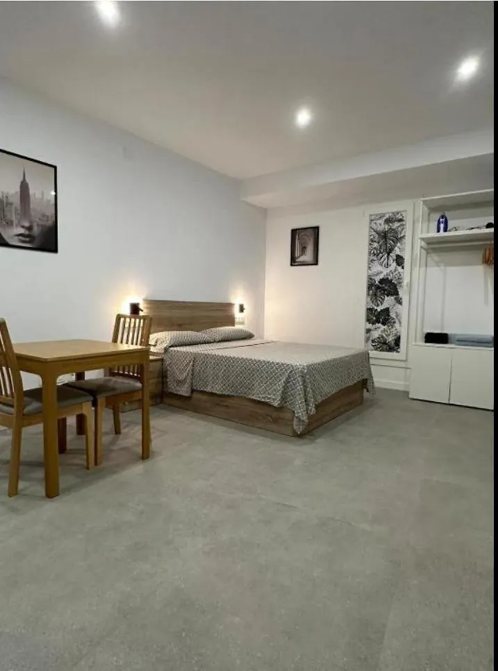 Apartamento Estupendo Piso A 5 Min De La Estacion De Bus Y Tren Maria Zambrano Málaga España