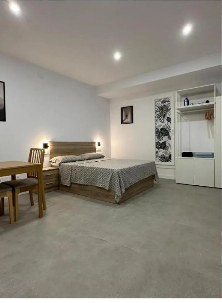 Estupendo Piso A 5 Min De La Estacion De Bus Y Tren Maria Zambrano Apartman Málaga