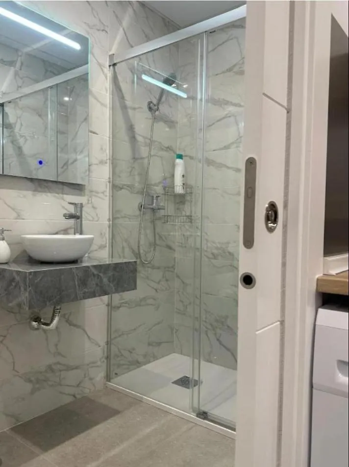 Estupendo Piso A 5 Min De La Estacion De Bus Y Tren Maria Zambrano Apartman Málaga