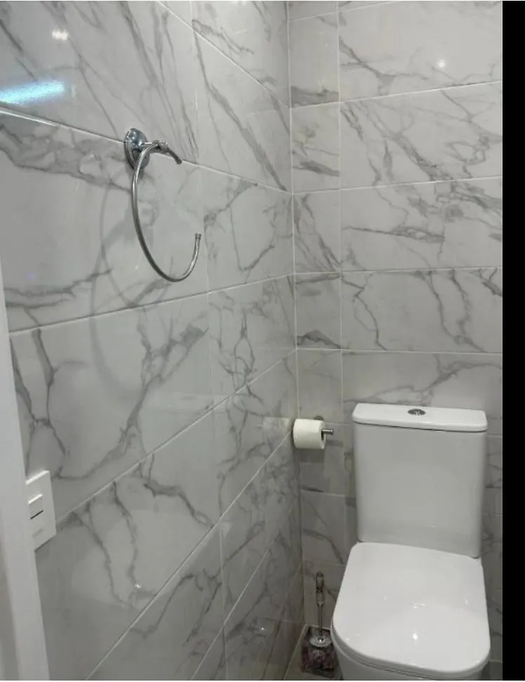 Estupendo Piso A 5 Min De La Estacion De Bus Y Tren Maria Zambrano Apartman Málaga 0*,