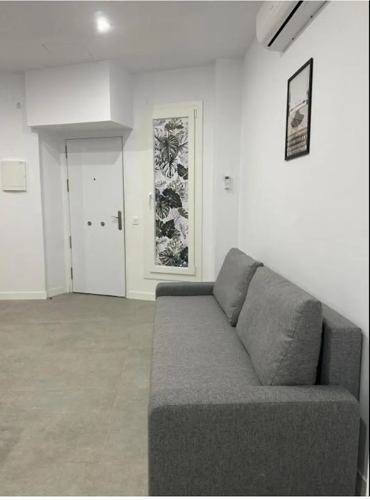 Estupendo Piso A 5 Min De La Estacion De Bus Y Tren Maria Zambrano Apartman Málaga 0*,