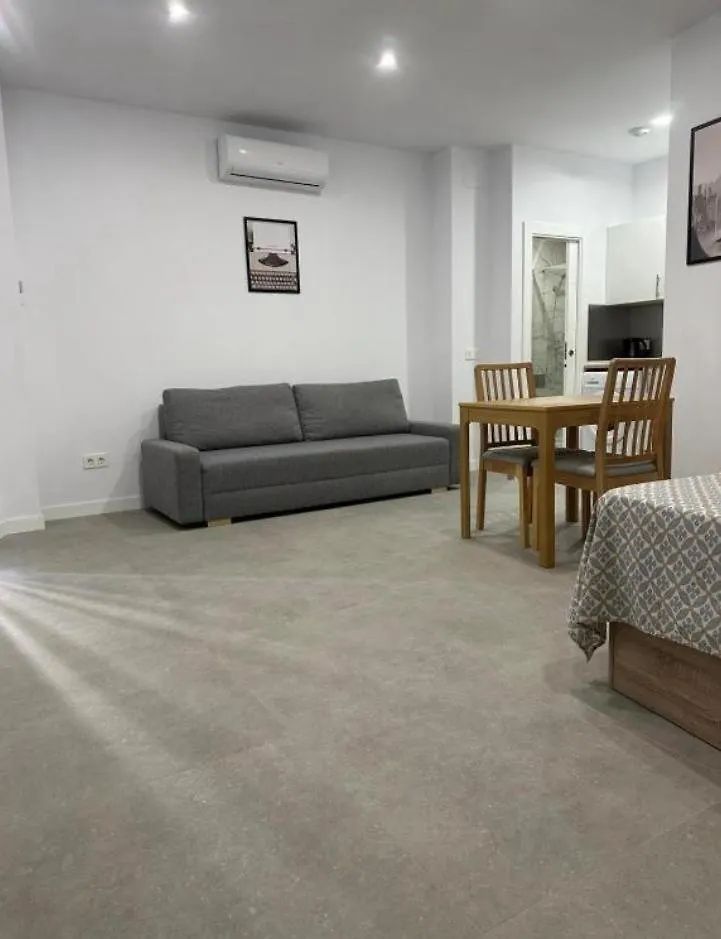 Estupendo Piso A 5 Min De La Estacion De Bus Y Tren Maria Zambrano Apartman Málaga
